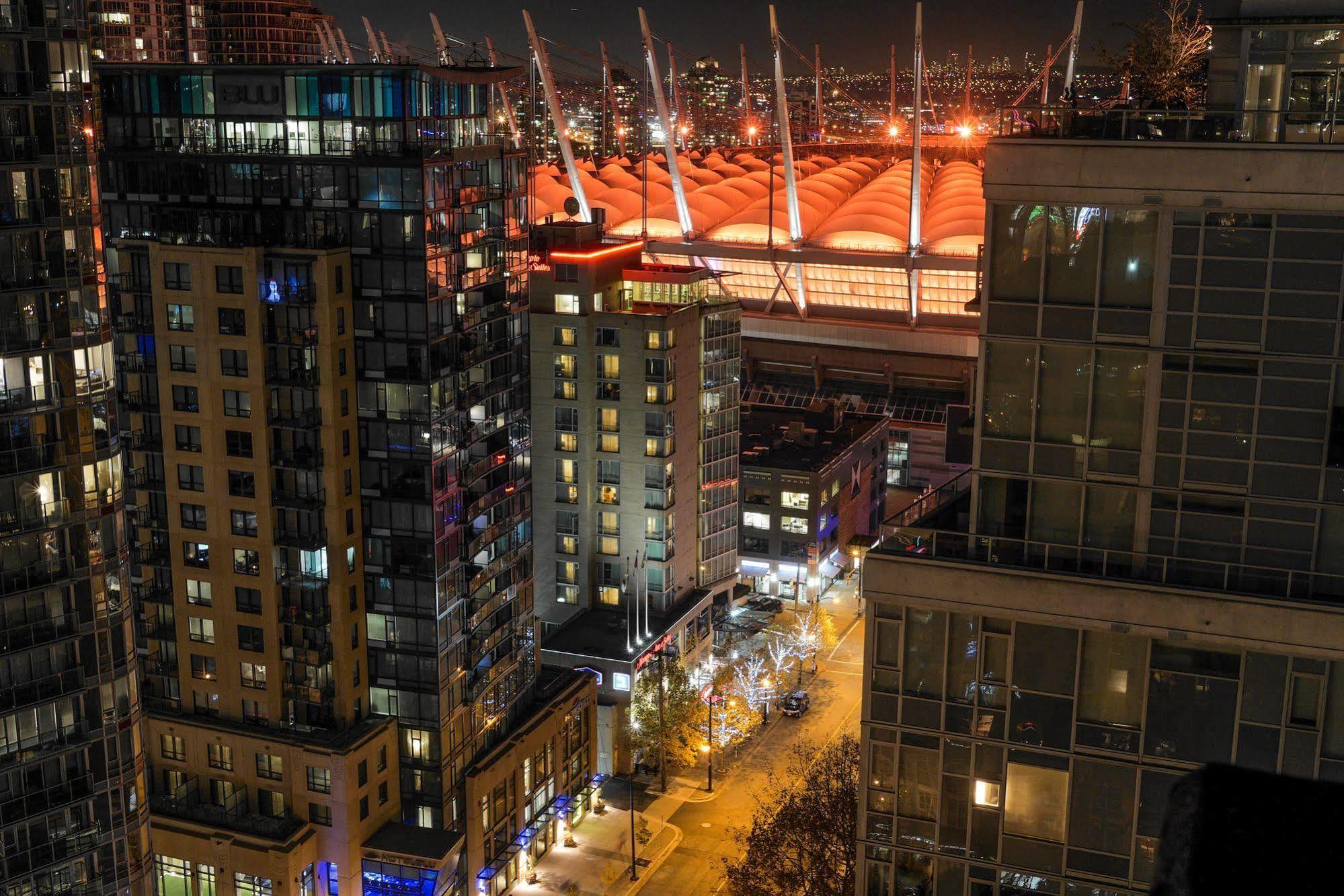 Rosedale On Robson Suite Hotel Vancouver Exterior foto